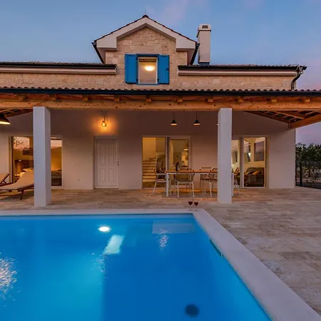 Gorgeous In With Kitchen * Pašman